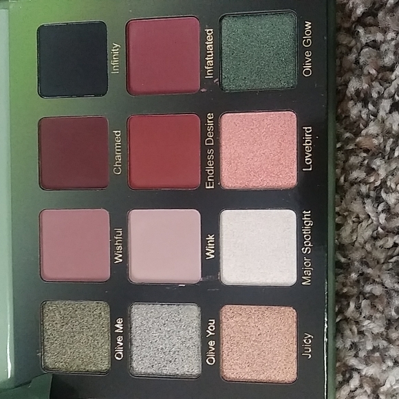 2/$10 Brand new violet voss eyeshadow palette - Picture 2 of 2